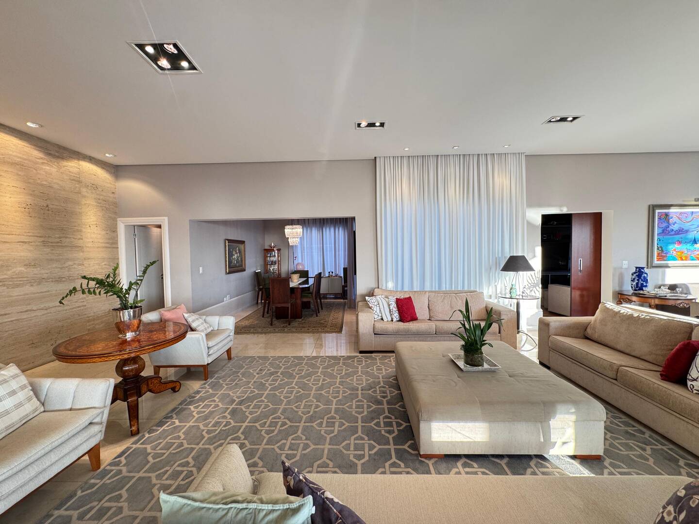 Casa à Venda no Tamboré 1 com Vista Permanente para o Lago e Rooftop Panorâmico