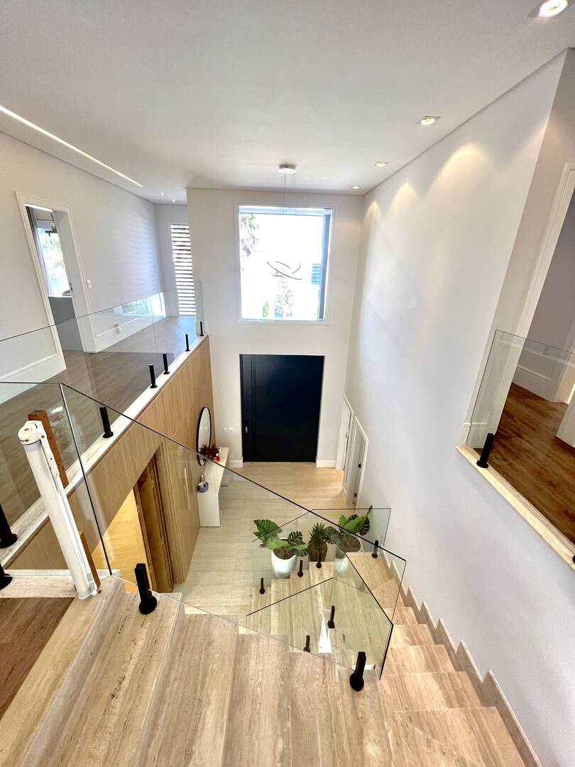 Casa Tamboré 10 mobiliada à venda em Alphaville | 4 suítes, automação e pronta para morar