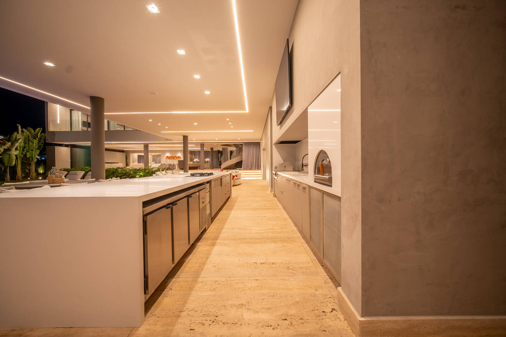Casa à venda no Tamboré 2 com 6 suítes, SPA privativo, piscina e 2.385 m²