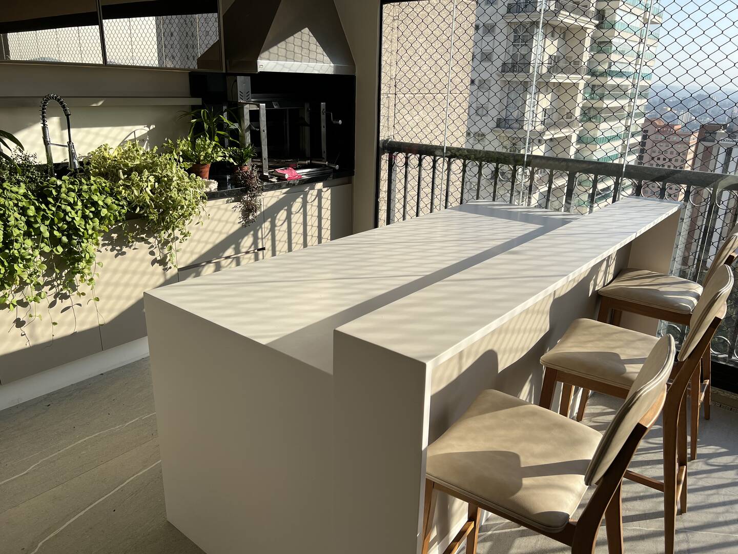 Apartamento à venda no Condomínio Oiapoque em Alphaville com 360 m², 4 suítes e 5 vagas