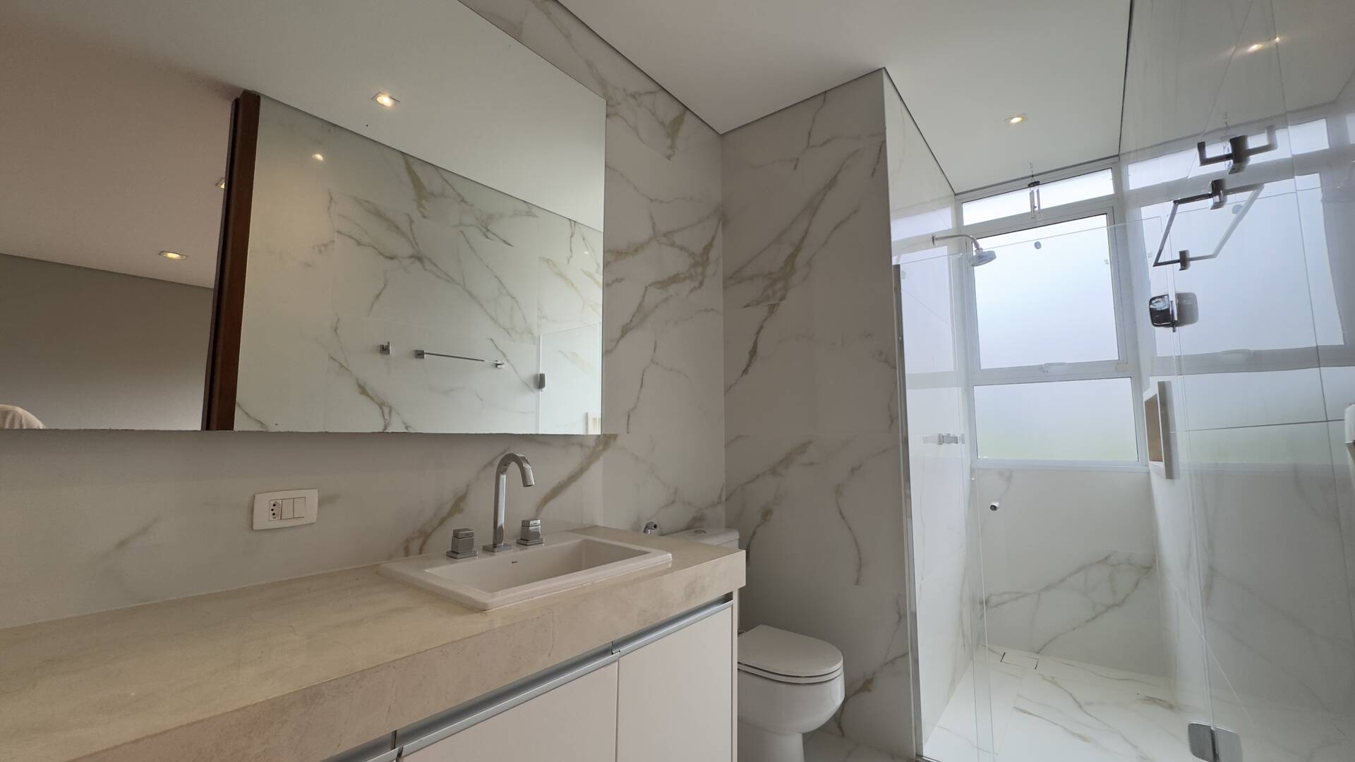 Casa contemporânea sustentável à venda residencial Melville | 4 suítes, elevador e automação