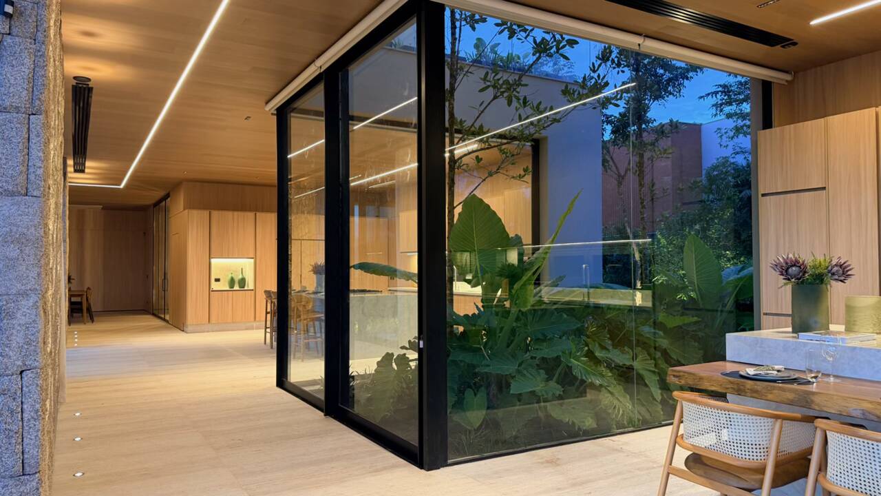Casa com 7 suítes e vista permanente para o lago na Fazenda Boa Vista