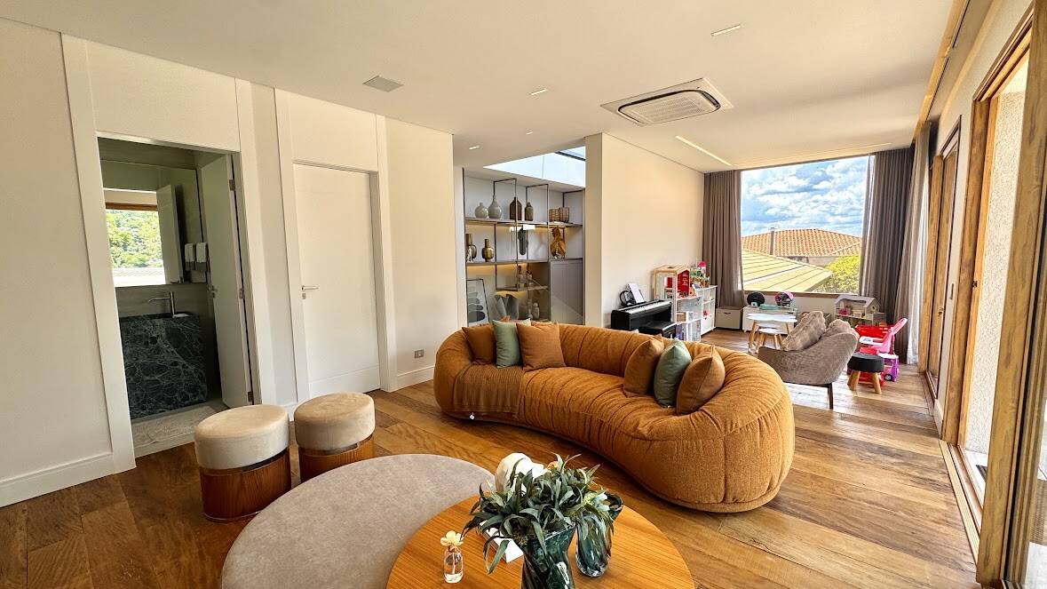 Casa térrea com vista permanente para a reserva à venda no Tamboré 10, Alphaville