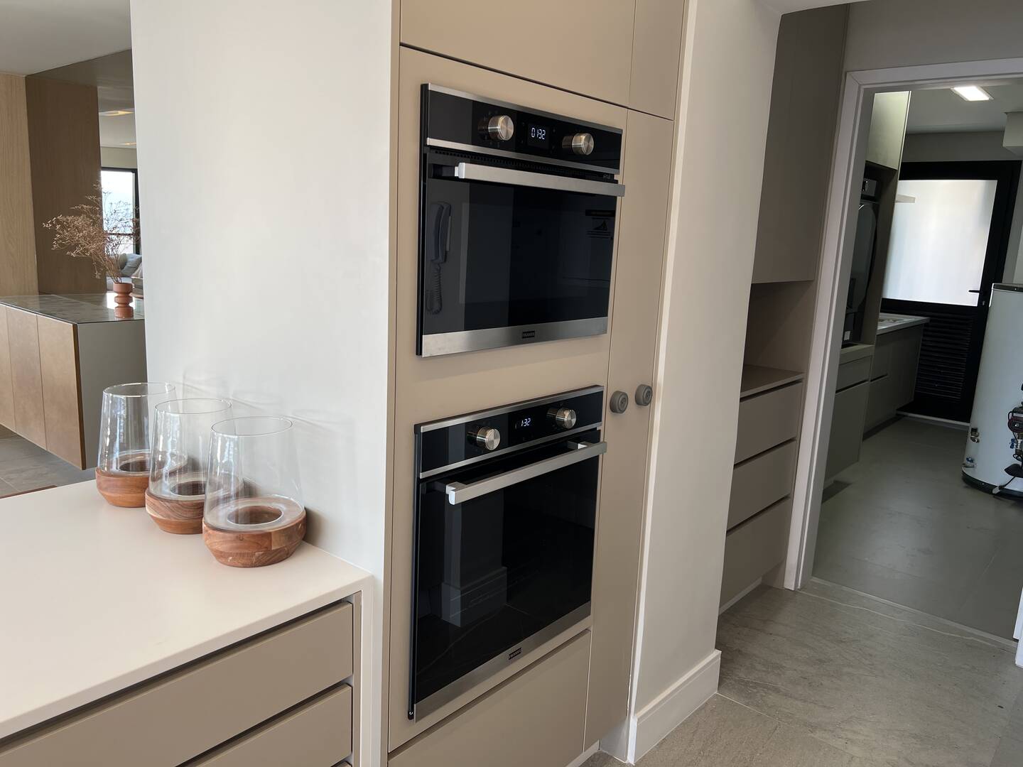 Apartamento à venda no Condomínio Oiapoque em Alphaville com 360 m², 4 suítes e 5 vagas