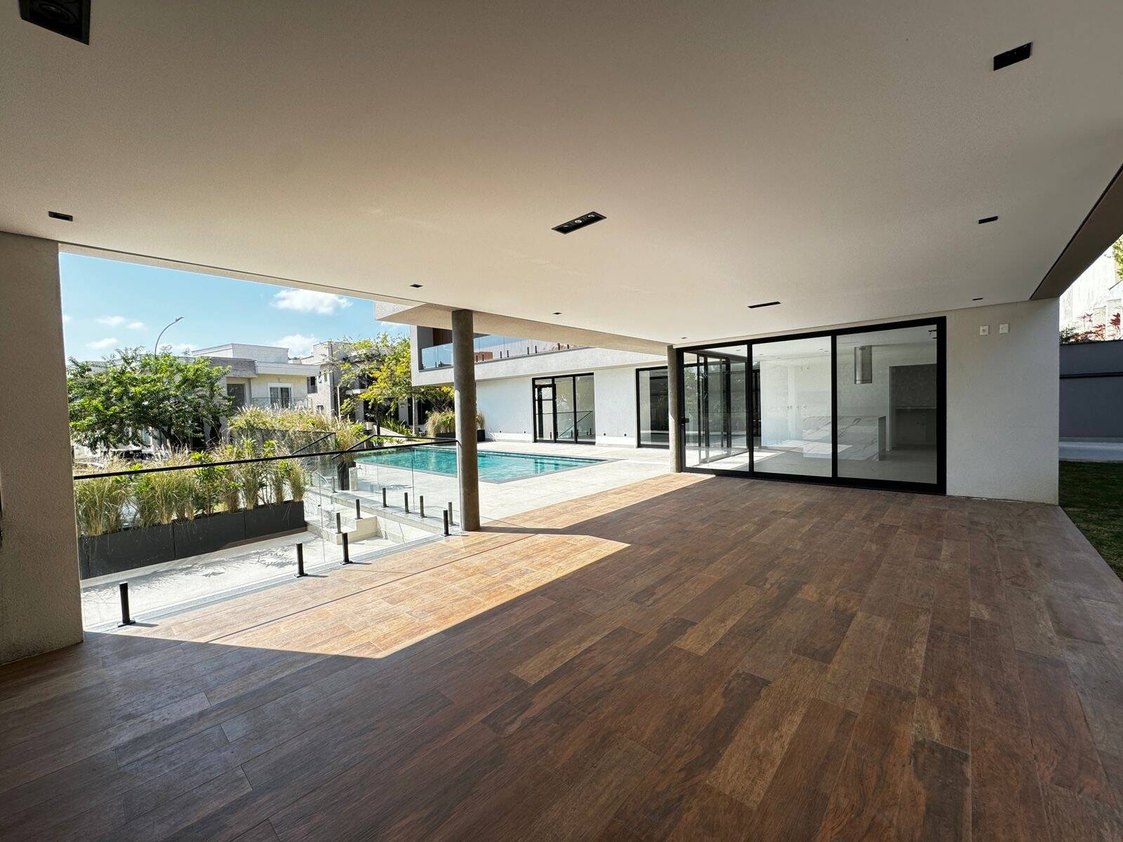 Casa nova Gênesis 2 - Alphaville SP - Venda.