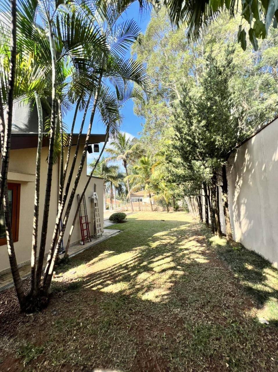 Casa semi-térrea com 3 suítes à venda no Tamboré 1
