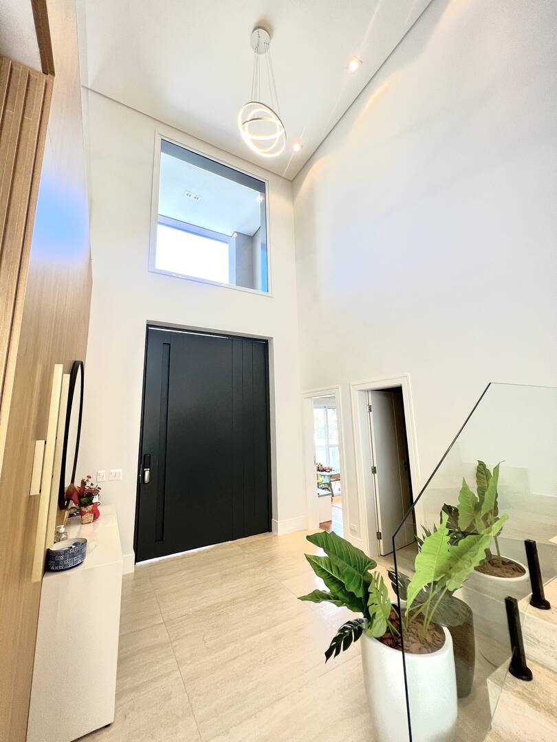 Casa Tamboré 10 mobiliada à venda em Alphaville | 4 suítes, automação e pronta para morar