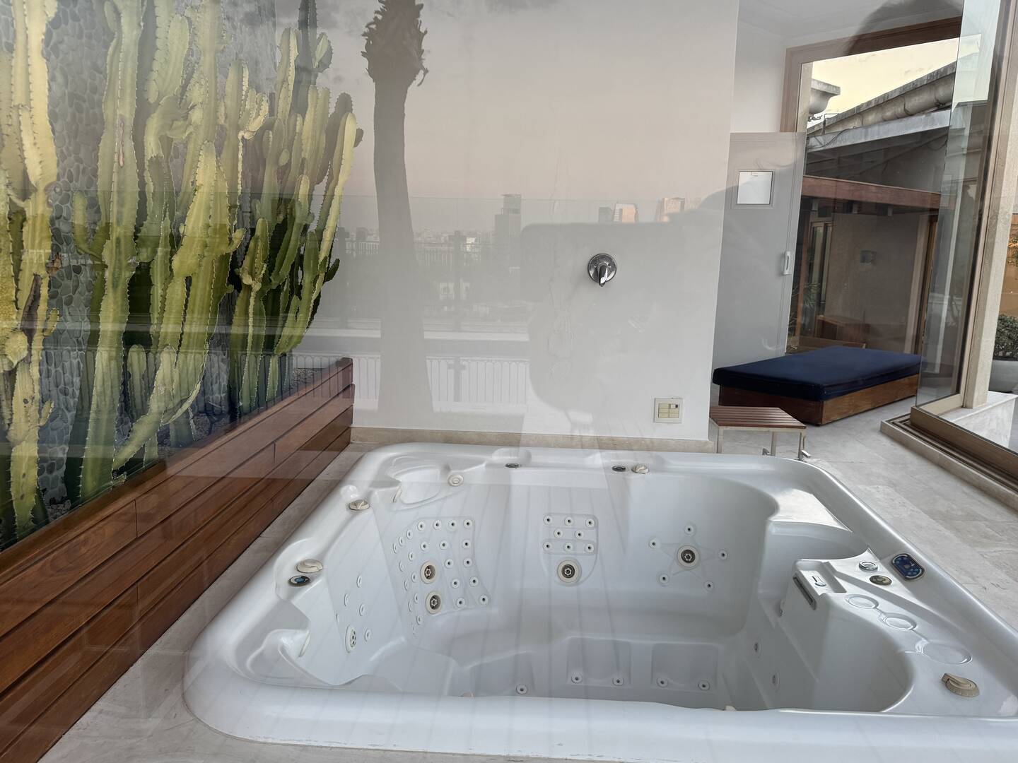 Cobertura duplex à venda em São Paulo com 1.170 m², 4 suítes, piscina privativa e 10 vagas