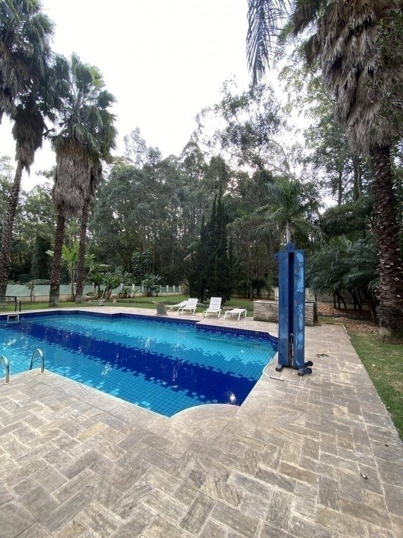 Casa no Tamboré 1 com 6 Suítes e Fundo para Ampla Área Verde Privativa