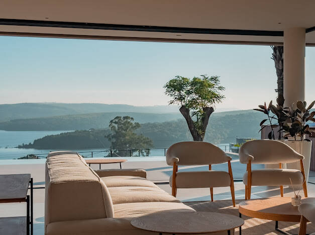 Casa à venda no Le Portier Nautic Residence com 5 suítes e acesso direto à represa