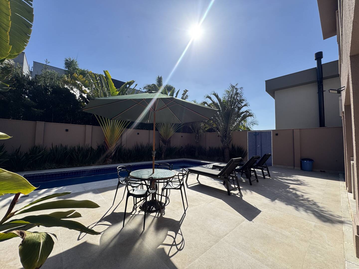 Casa neo-clássica à venda no Villa Solaia Alphaville | Elegância e conforto