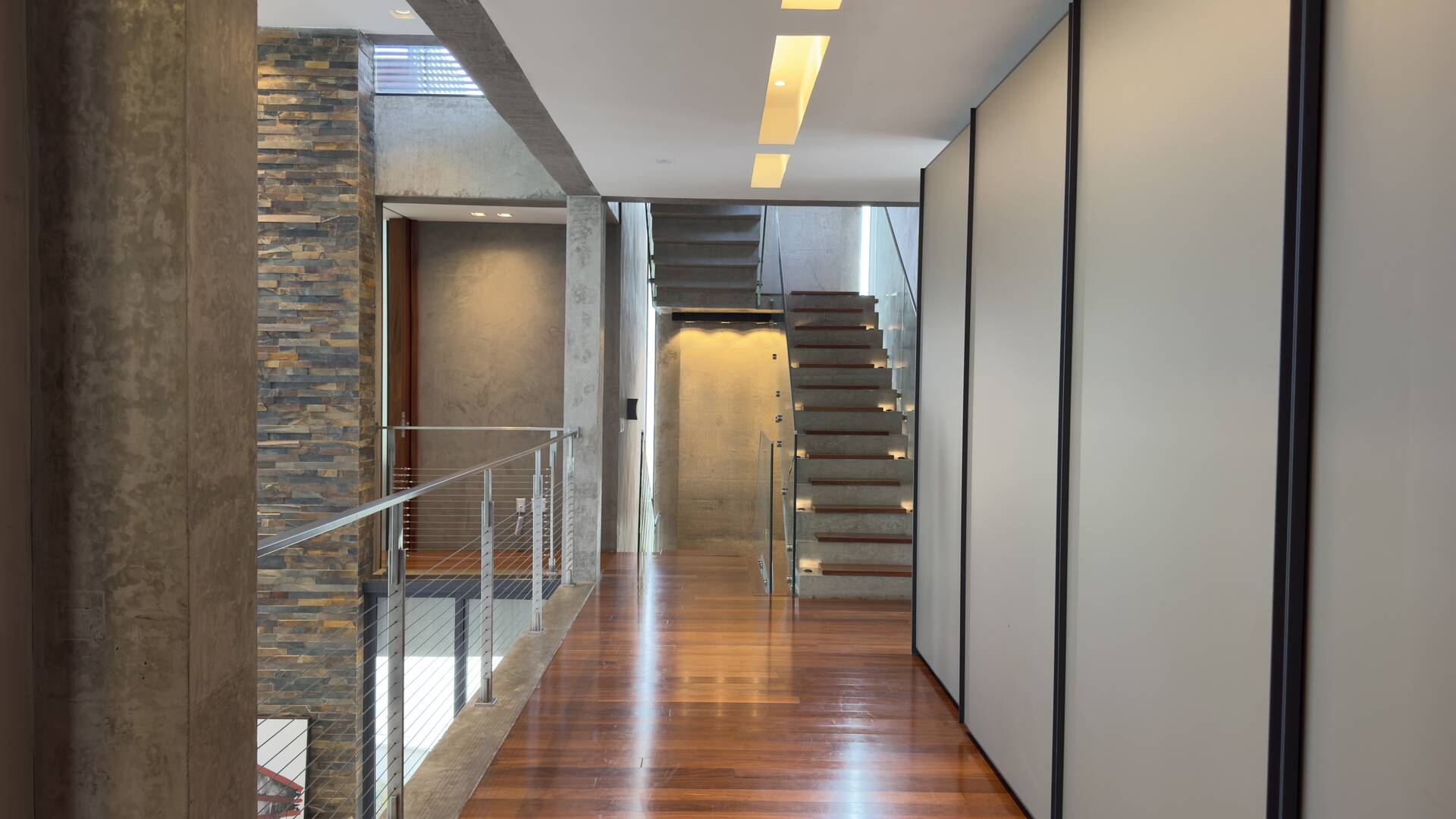 Casa Contemporânea à Venda no Alphaville Gênesis 1 com Vista Permanente para a