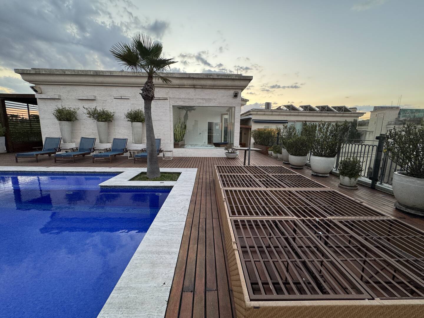 Cobertura duplex à venda em São Paulo com 1.170 m², 4 suítes, piscina privativa e 10 vagas