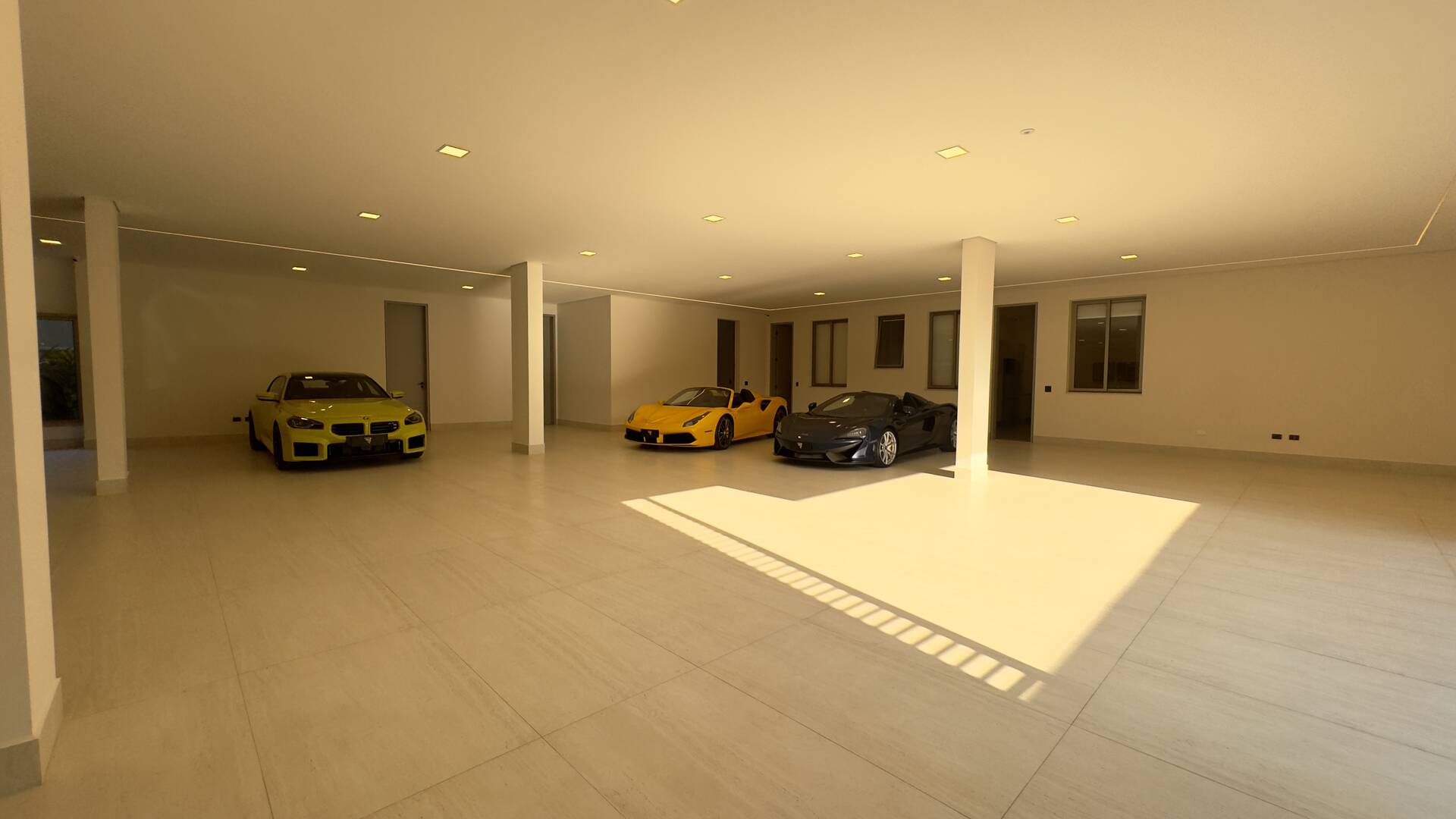 Casa à venda no Tamboré 2 com 1.800 m², 6 suítes e rooftop de 450 m²
