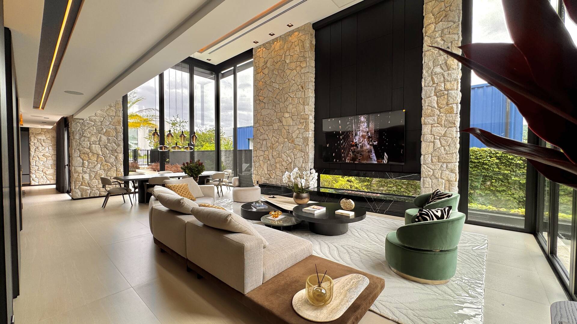 Casa contemporânea com 4 suítes e arquitetura autoral à venda no Itahyê, Alphaville