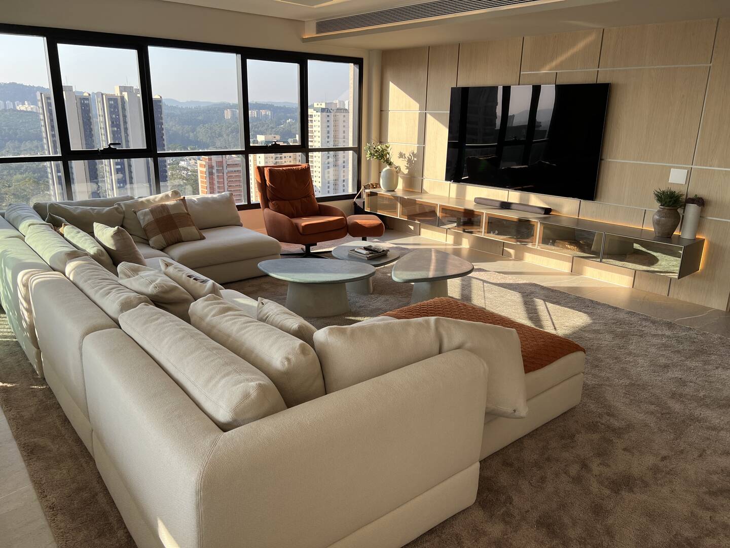 Apartamento à venda no Condomínio Oiapoque em Alphaville com 360 m², 4 suítes e 5 vagas