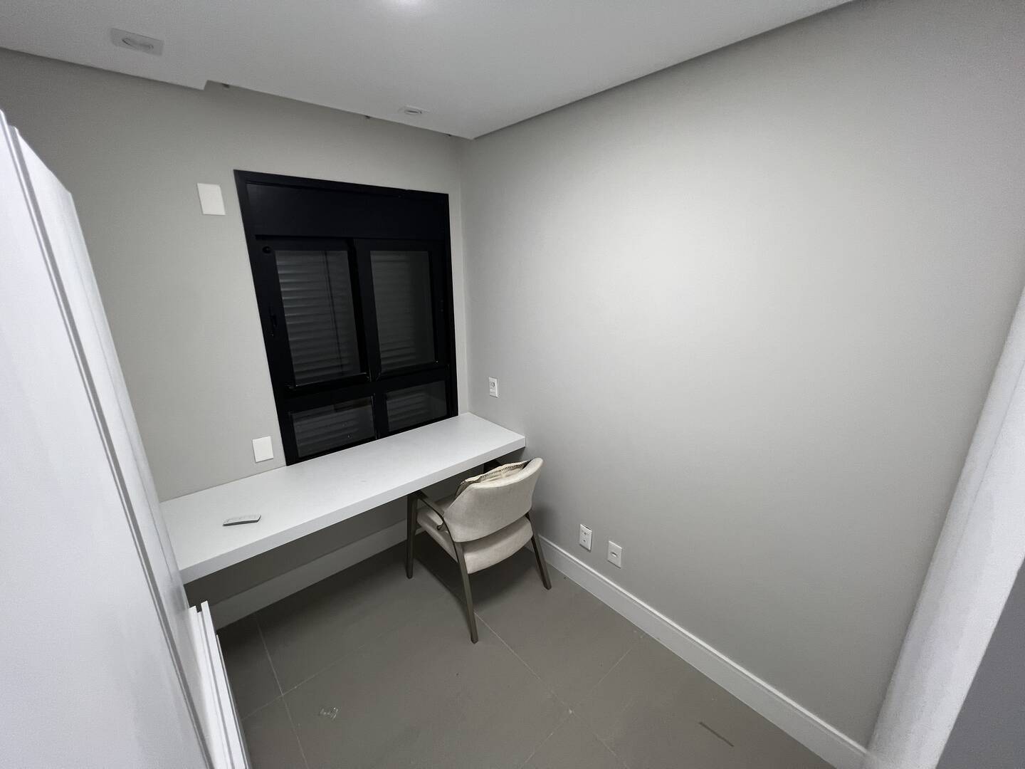 Apartamento à venda no Condomínio Oiapoque em Alphaville com 360 m², 4 suítes e 5 vagas