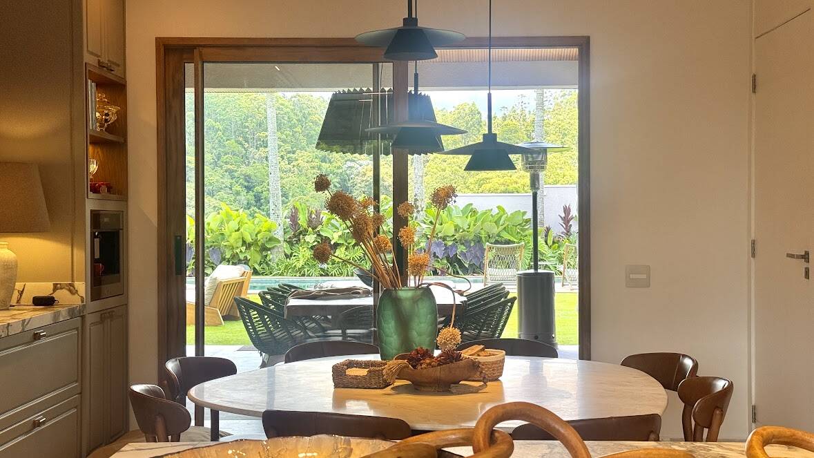 Casa térrea com vista permanente para a reserva à venda no Tamboré 10, Alphaville