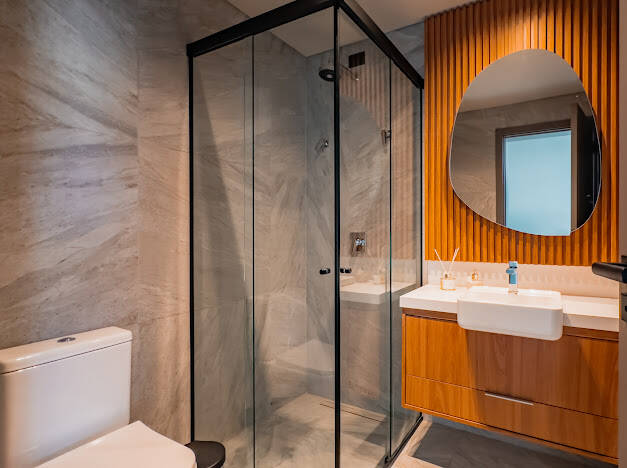Casa à venda no Le Portier Nautic Residence com 5 suítes e acesso direto à represa