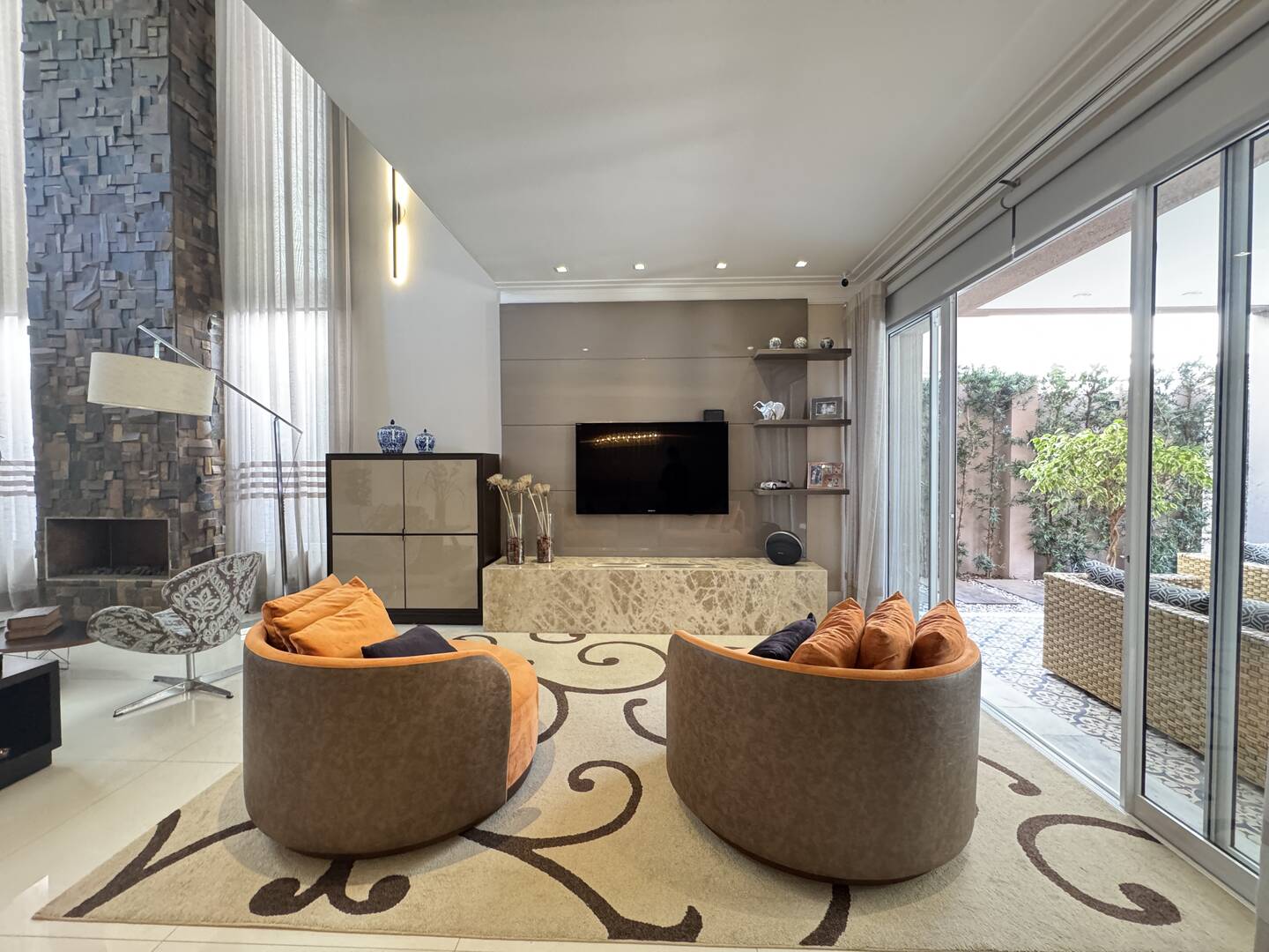 Casa neo-clássica à venda no Villa Solaia Alphaville | Elegância e conforto