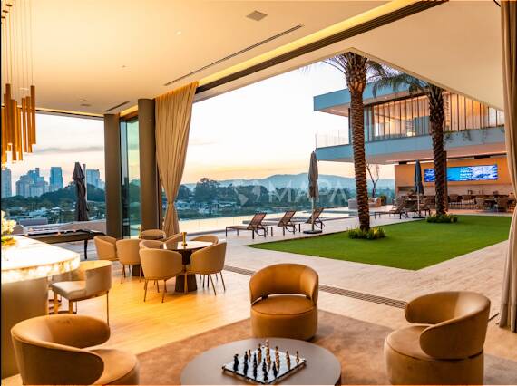 Casa com 6 suítes, vista panorâmica e arquitetura contemporânea no Tamboré 2