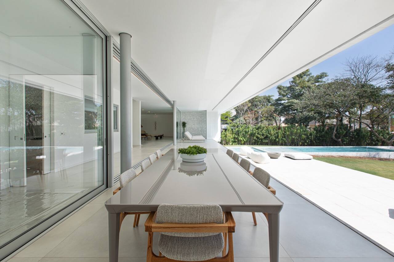 Casa Float à venda em Alphaville | Arquitetura de Sérgio Sampaio