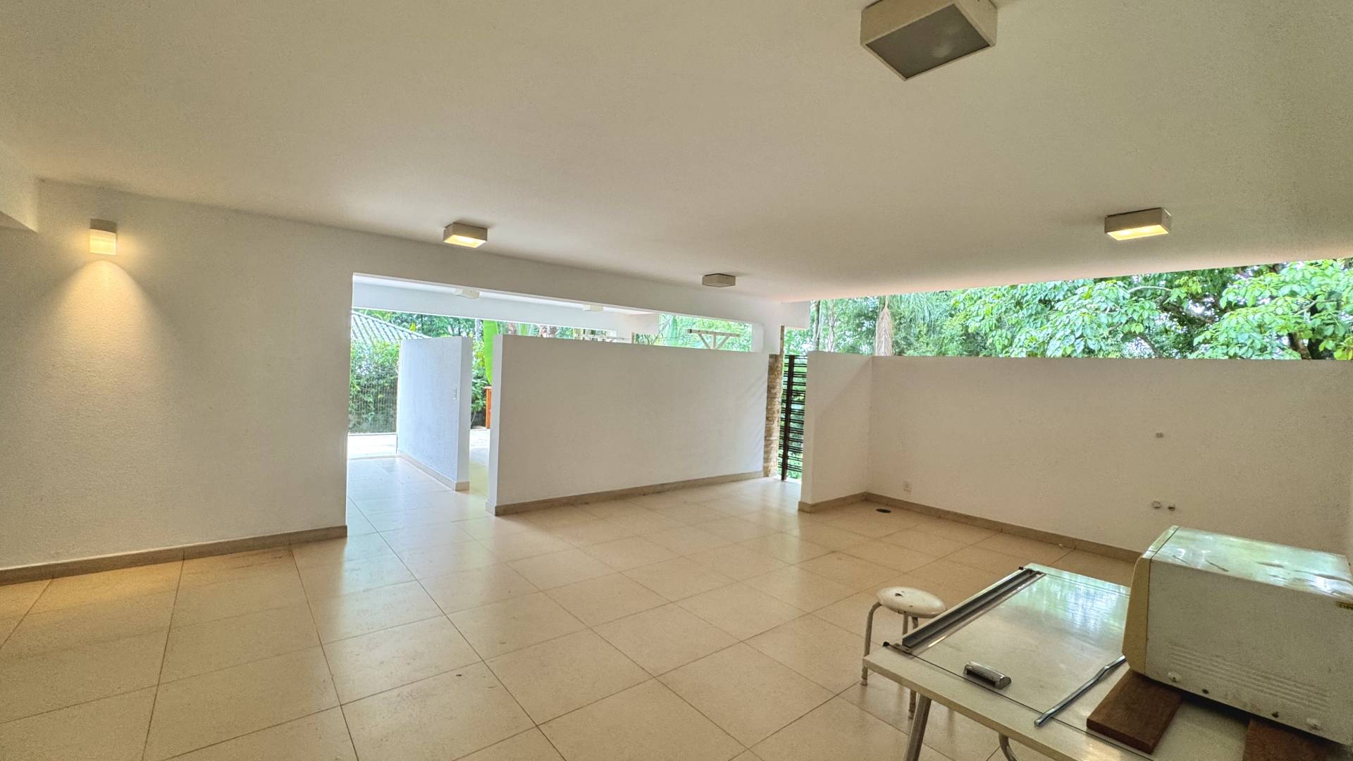Casa com 6.300m² de terreno privativo - Residencial Tamboré 1