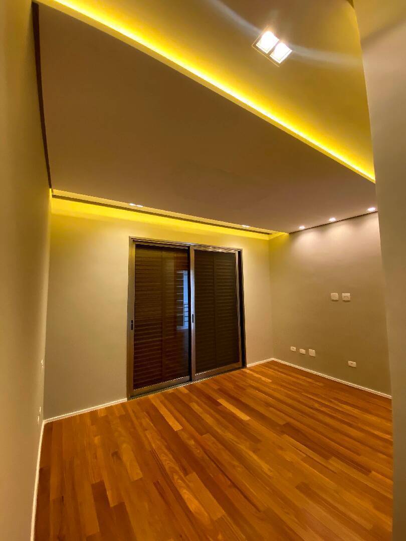 Residência Assinada por Mario Perez no Vila Solaia | 640 m², 4 Suítes e Vista Panorâmica