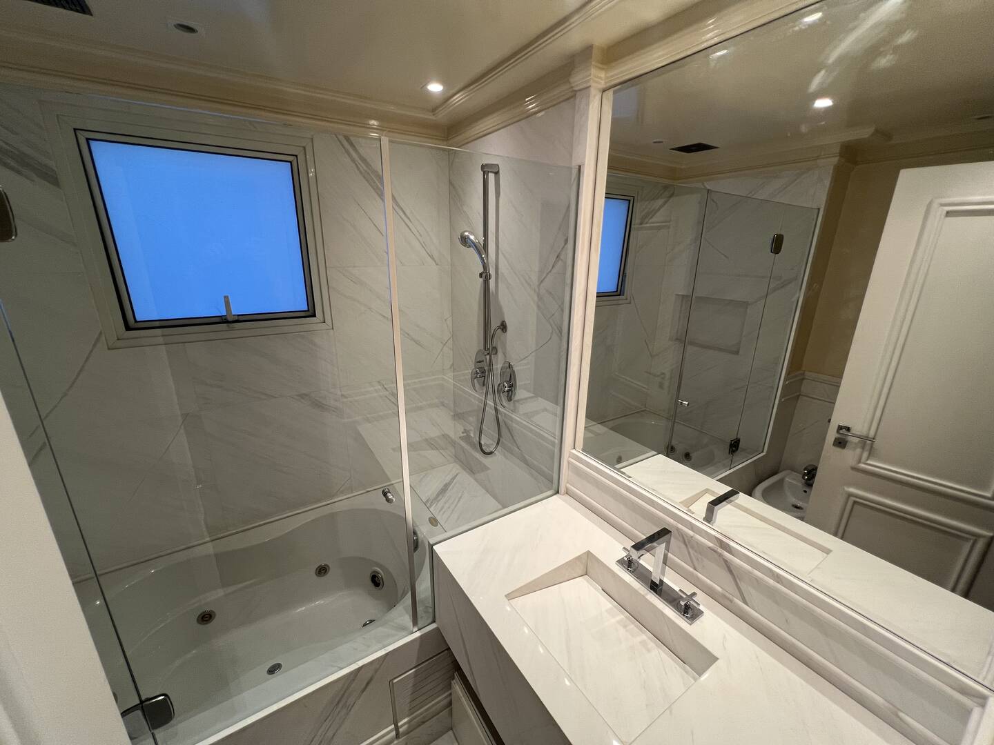 Cobertura duplex à venda em São Paulo com 1.170 m², 4 suítes, piscina privativa e 10 vagas