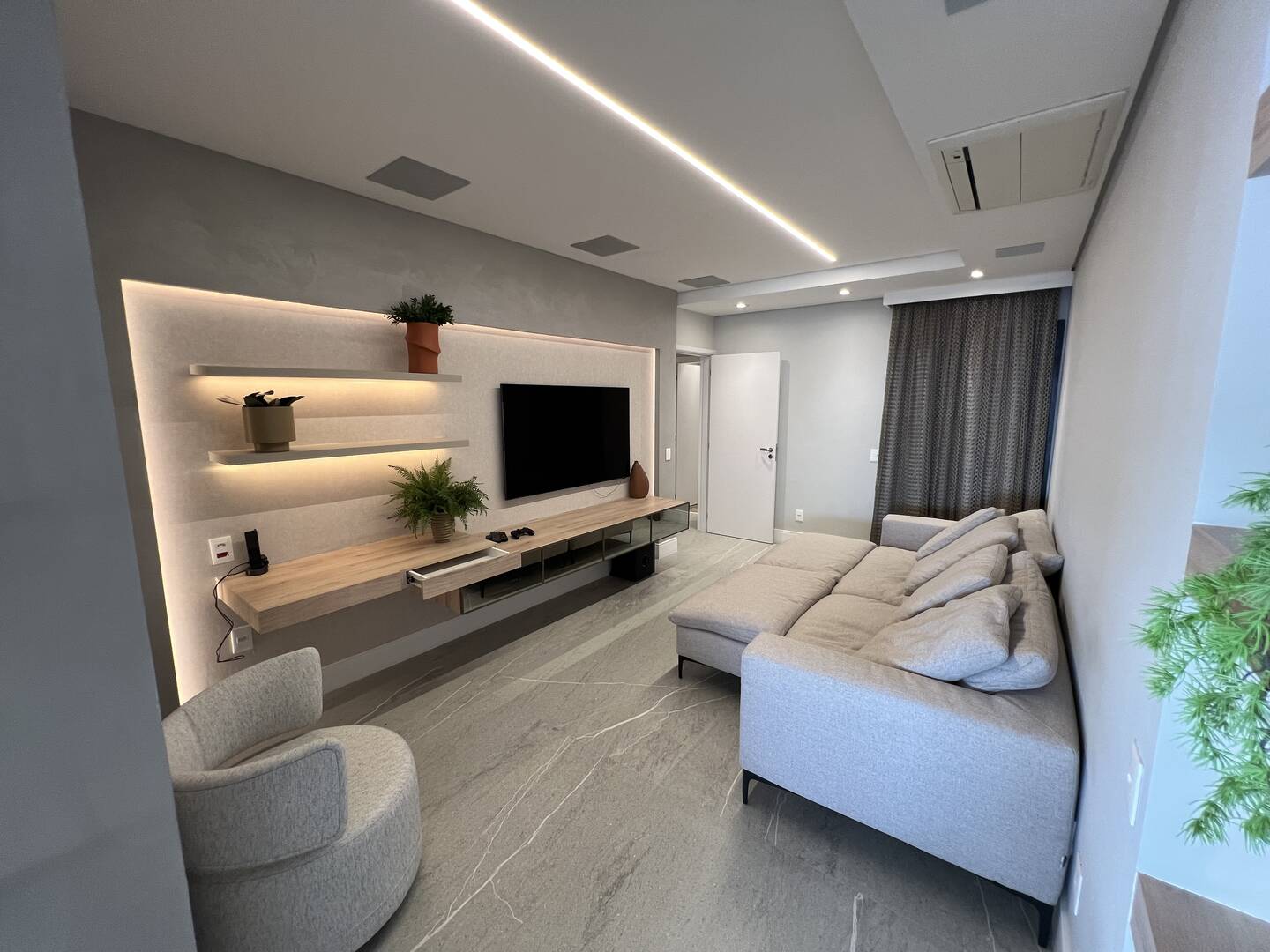 Apartamento à venda no Condomínio Oiapoque em Alphaville com 360 m², 4 suítes e 5 vagas