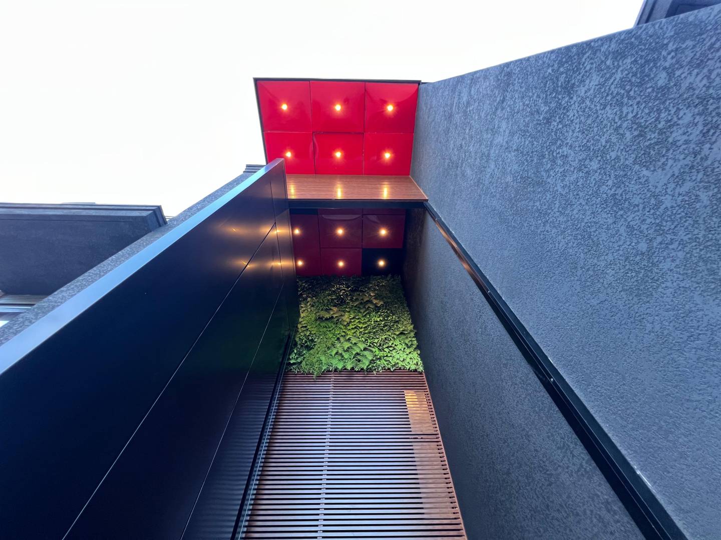 Residência de Alto Padrão à Venda em Alphaville com 5 Suítes, Elevador e Vista Privilegiada