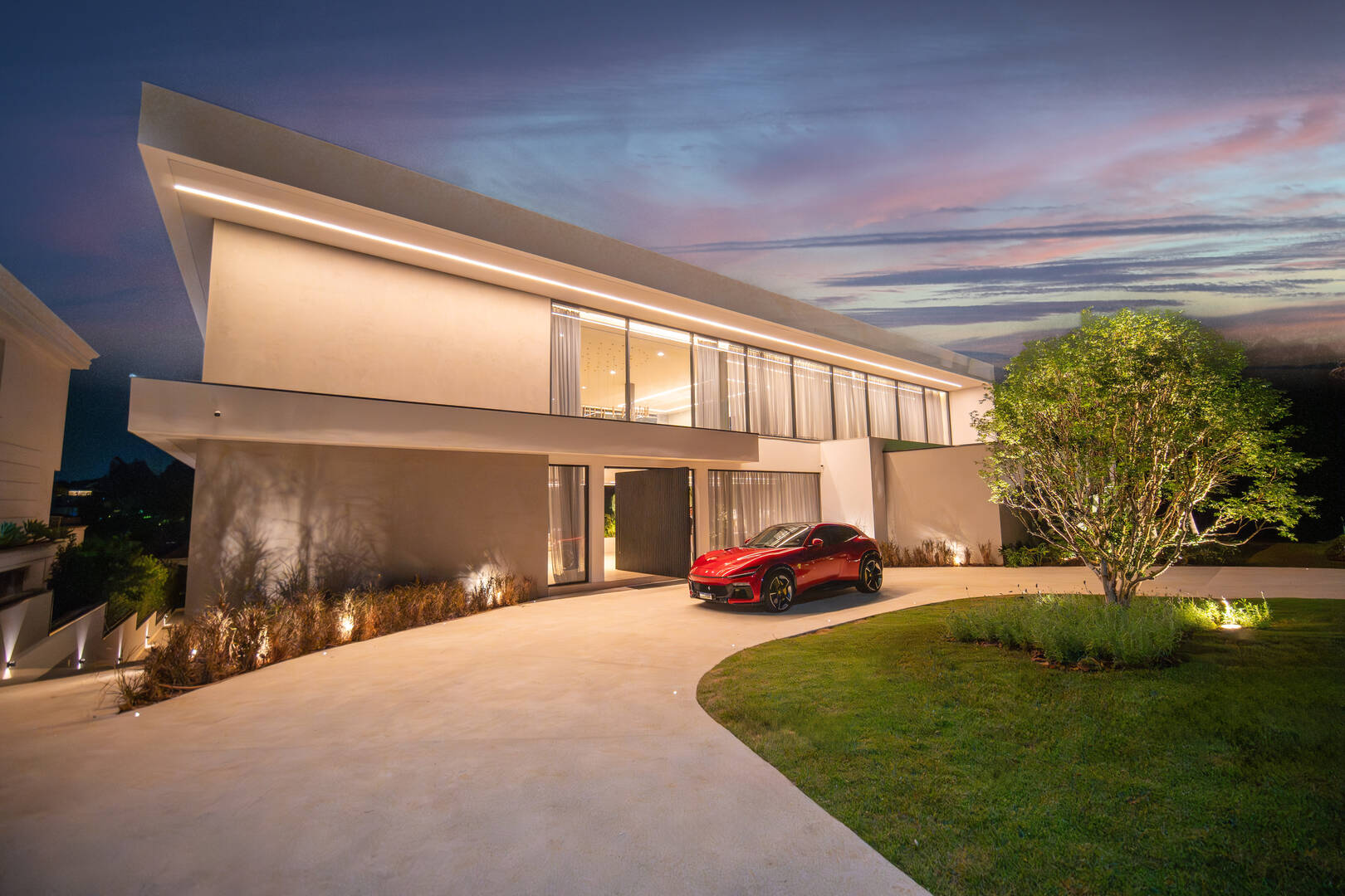 Casa à venda no Tamboré 2 com 6 suítes, SPA privativo, piscina e 2.385 m²