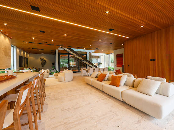 Casa à venda no Tamboré 2 com projeto Rodrigo Latorre e adega climatizada para 700 garrafas