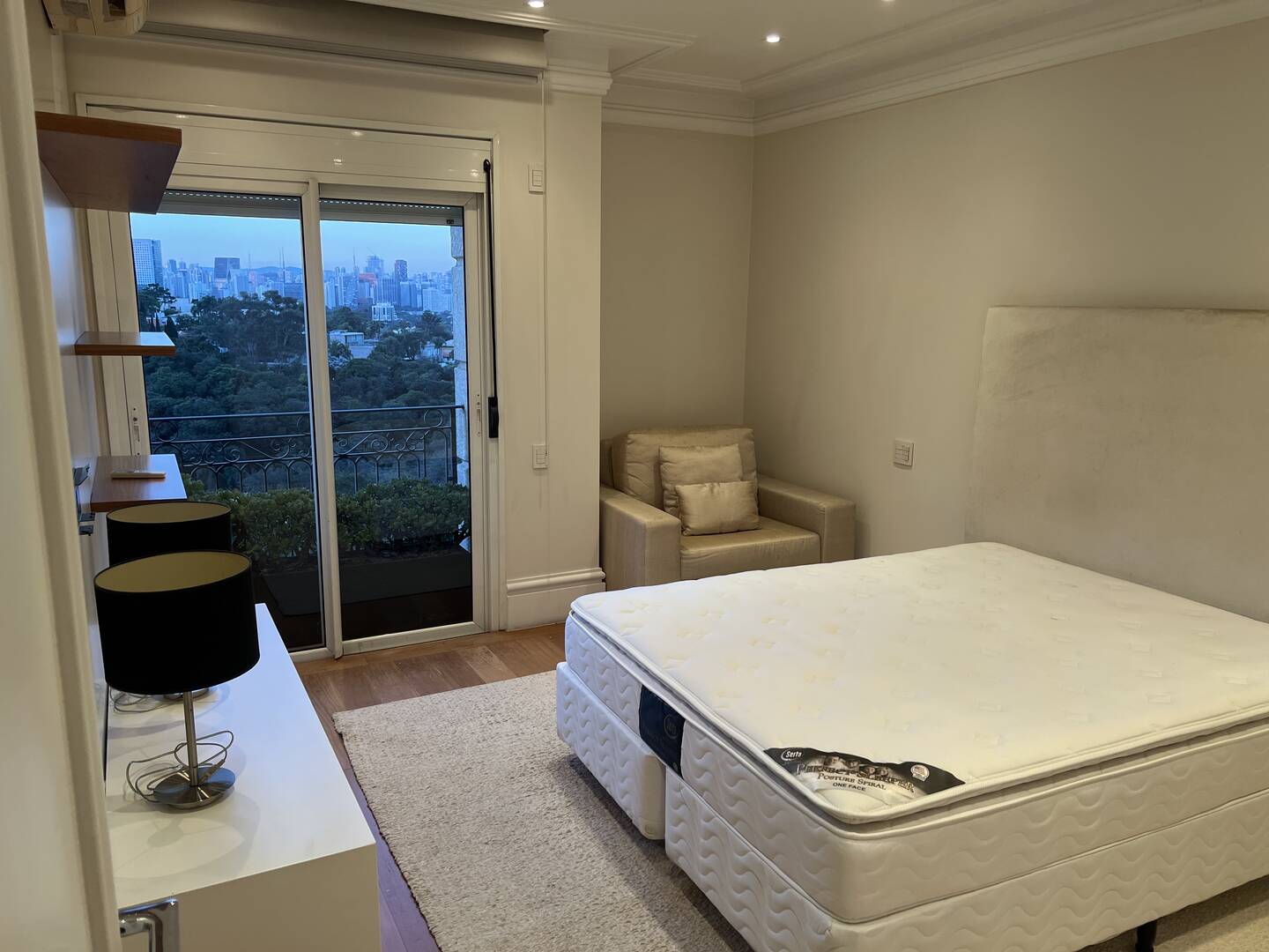 Cobertura duplex à venda em São Paulo com 1.170 m², 4 suítes, piscina privativa e 10 vagas