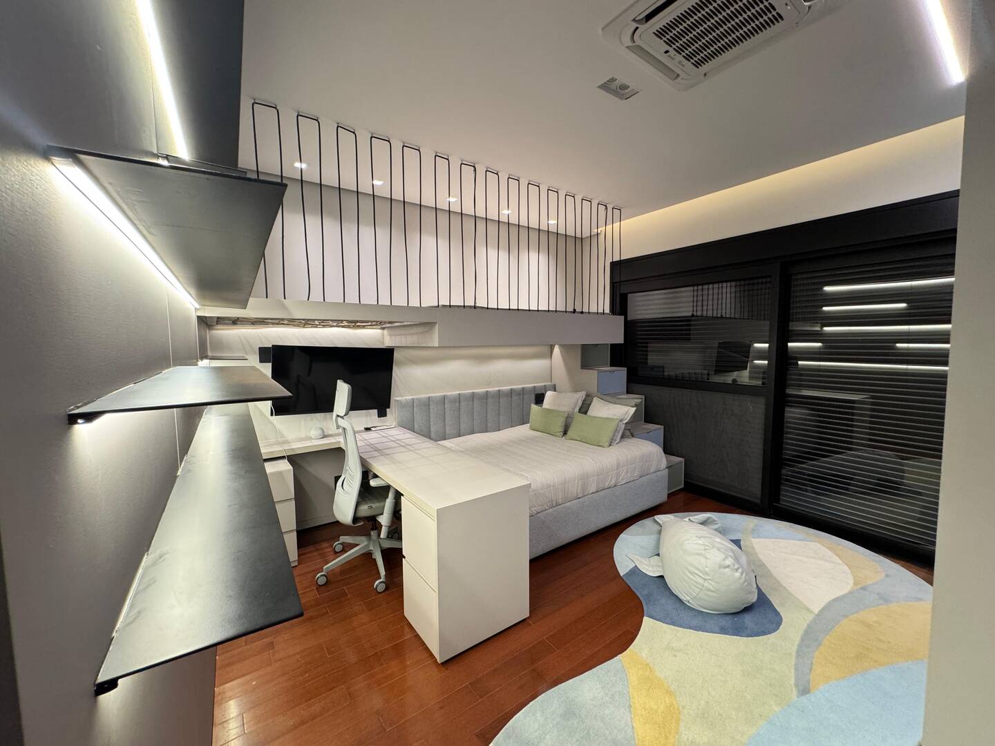 Casa mobiliada à venda no Gênesis 2 com 3 suítes, automação e adega climatizada