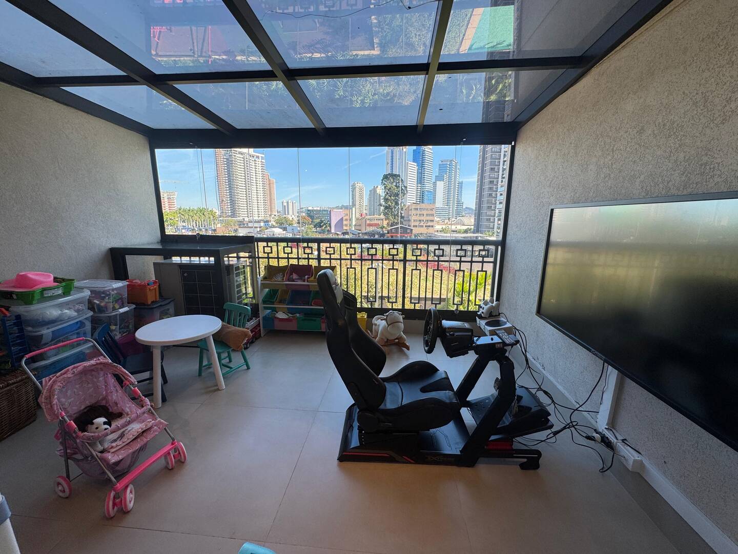 Apartamento mobiliado no ATRIA Alphaville com 3 suítes e automação completa