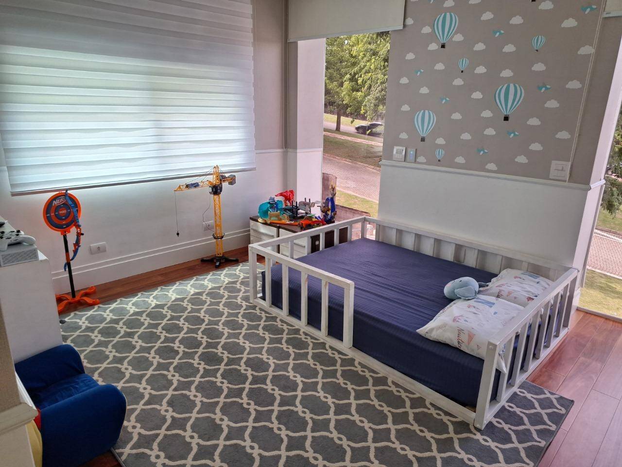 Casa com fundo para mata - Residencial Tamboré 11 - Venda porteira fechada.