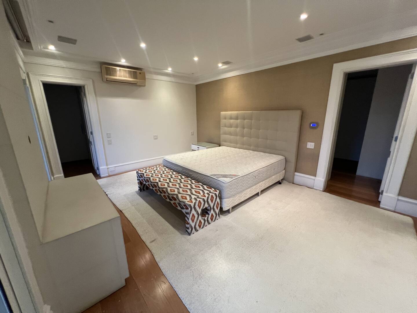 Cobertura duplex à venda em São Paulo com 1.170 m², 4 suítes, piscina privativa e 10 vagas