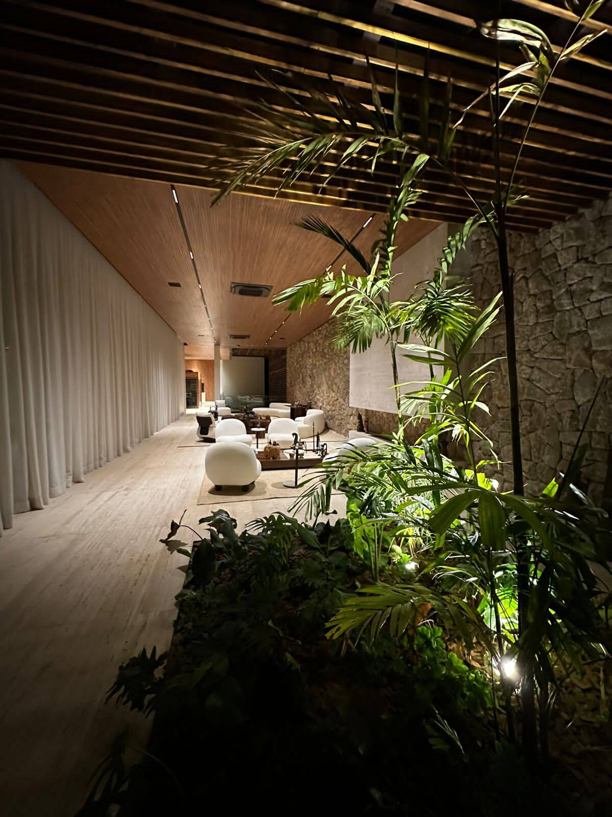 Residência Contemporânea com 2.431m², 4 Suítes, Lazer Completo e Alta Tecnologia
