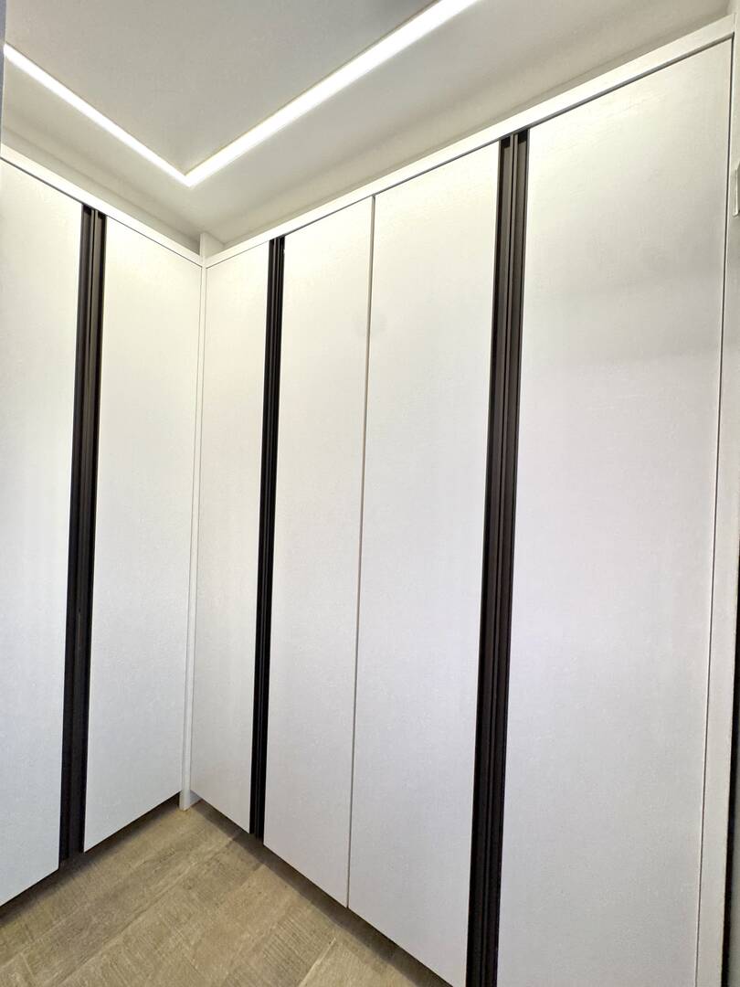 Casa contemporânea com lazer completo e elevador