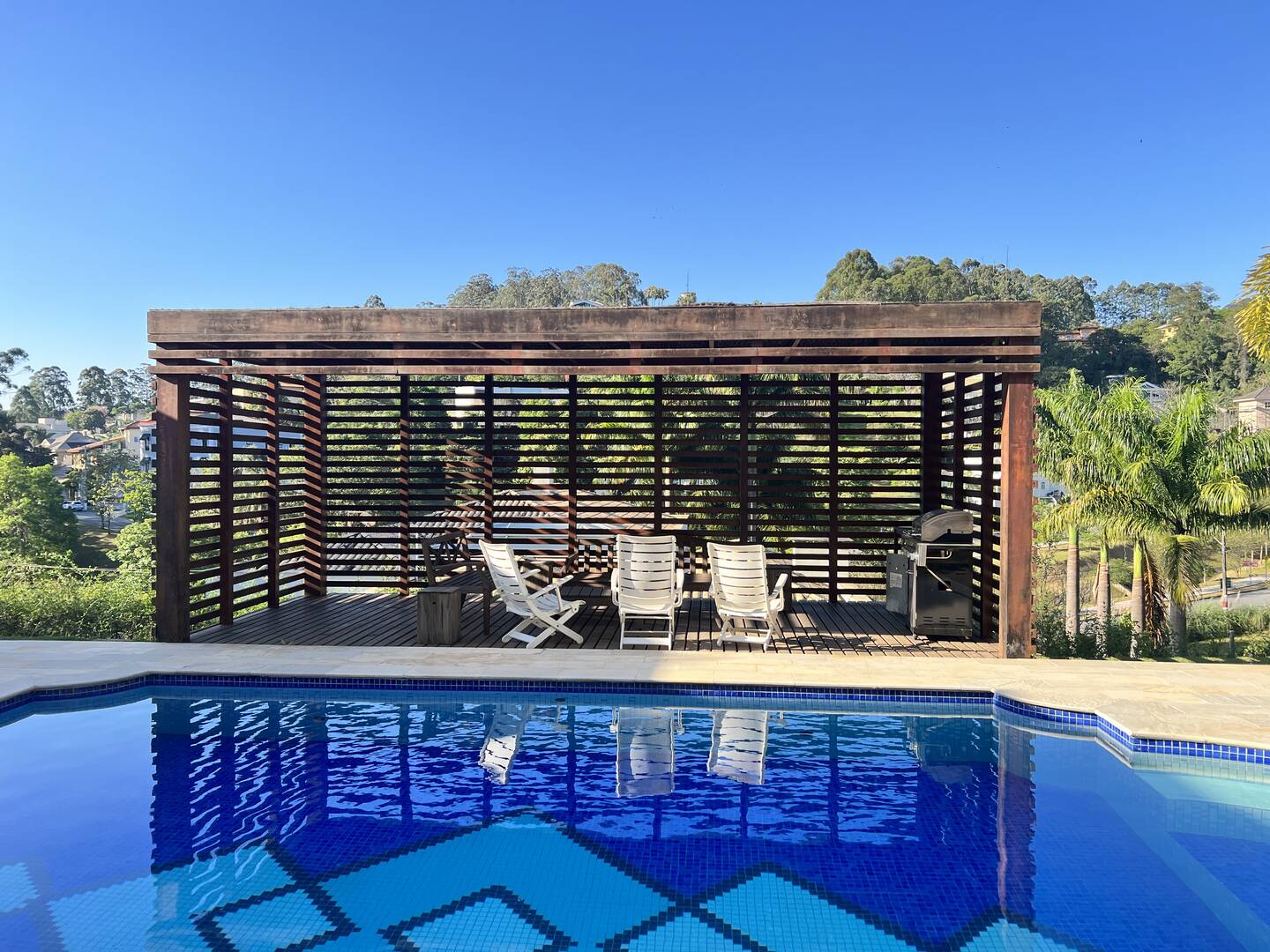 Casa esquina Tamboré 1 com 1500m2 de área não edificante
