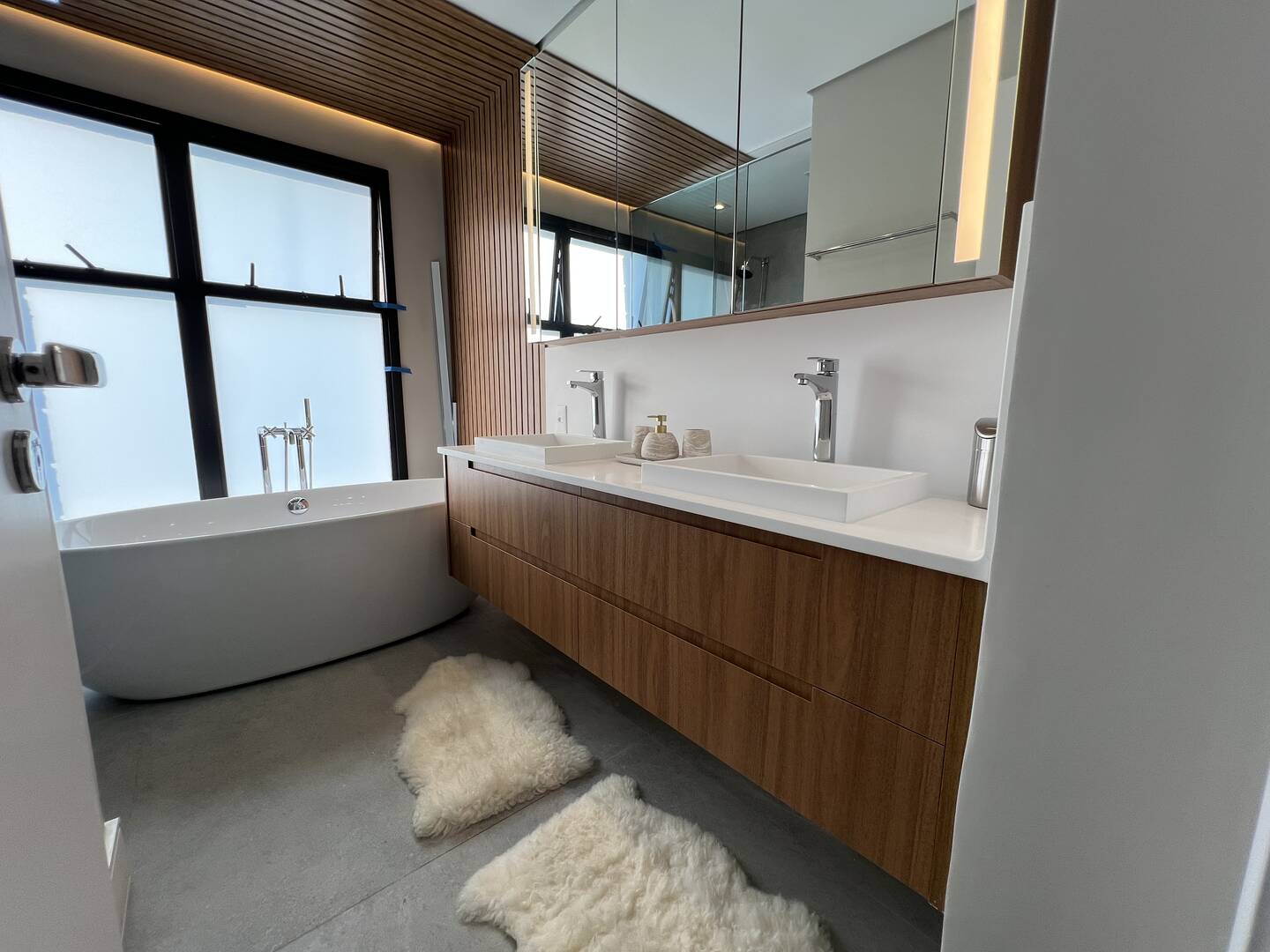 Apartamento à venda no Condomínio Oiapoque em Alphaville com 360 m², 4 suítes e 5 vagas