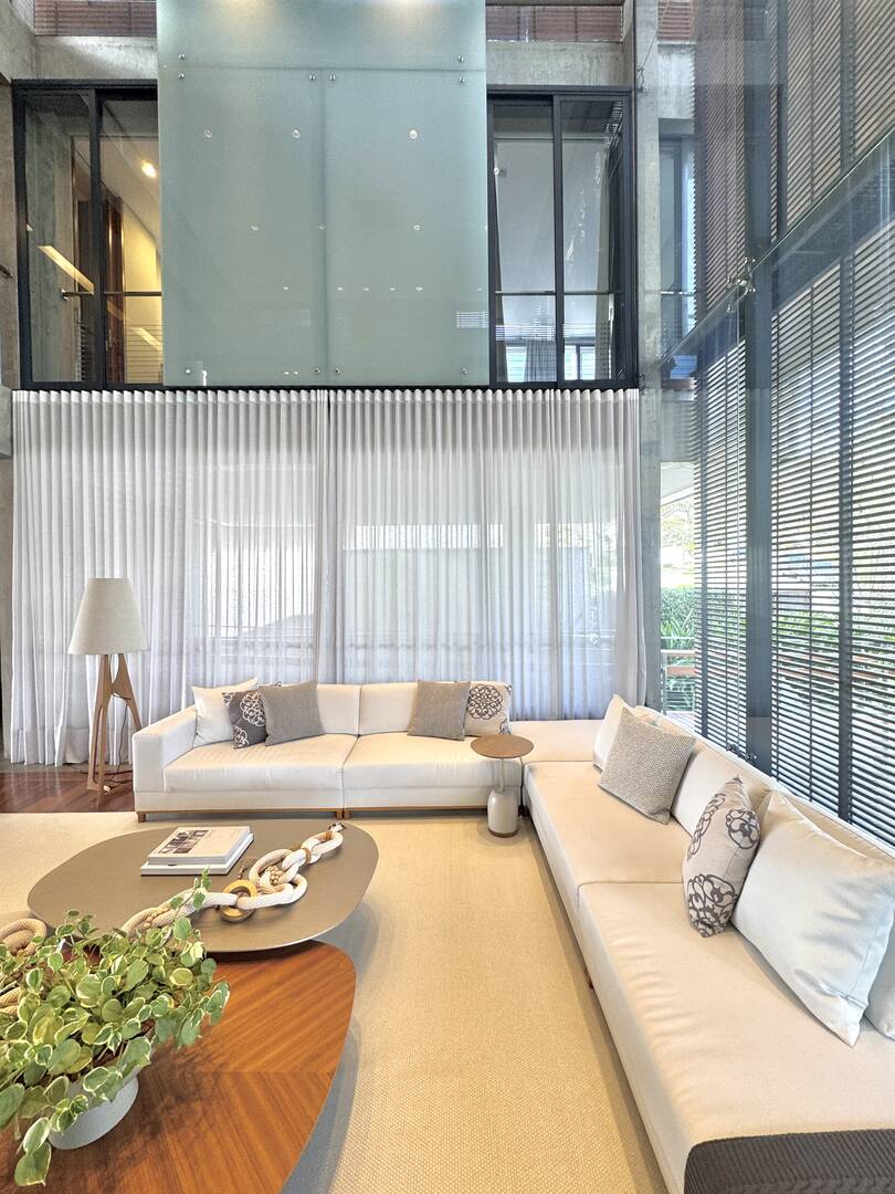 Casa Contemporânea à Venda no Alphaville Gênesis 1 com Vista Permanente para a