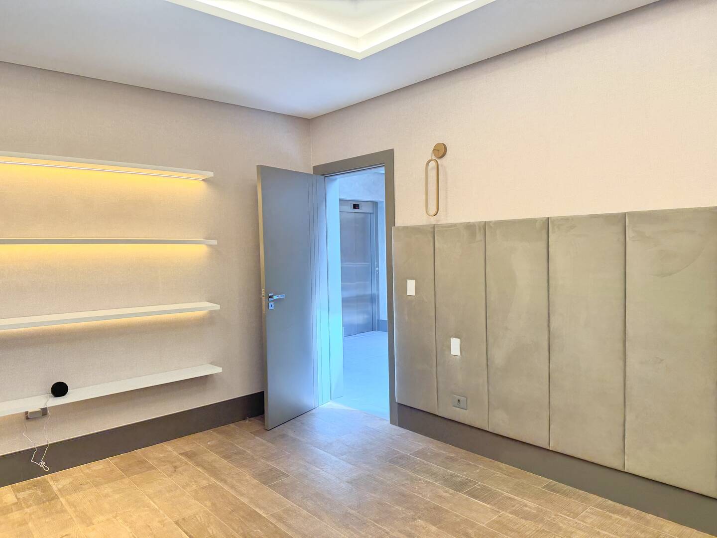 Casa contemporânea com lazer completo e elevador