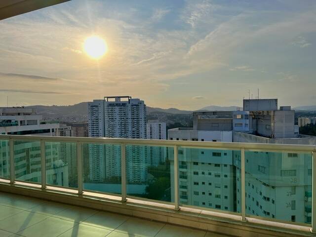 Cobertura Duplex no The Garden | 4 Suítes, Piscina Privativa e Vista para o Pôr do Sol