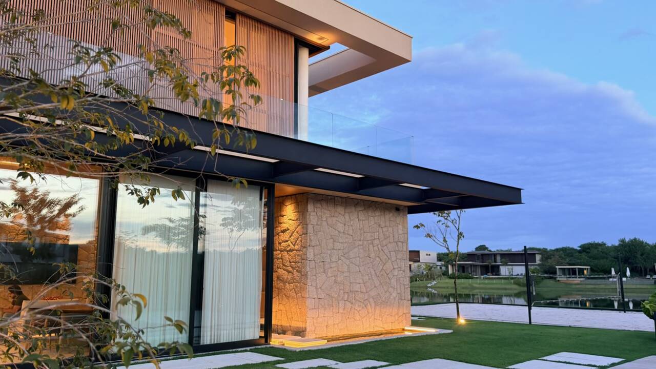 Casa com 7 suítes e vista permanente para o lago na Fazenda Boa Vista
