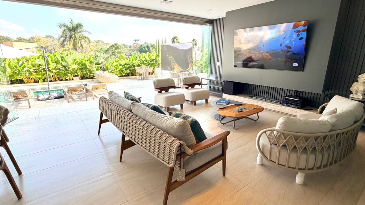 Casa à Venda no Tamboré 3 com 5 Suítes, Man Cave Exclusiva e Lazer Completo