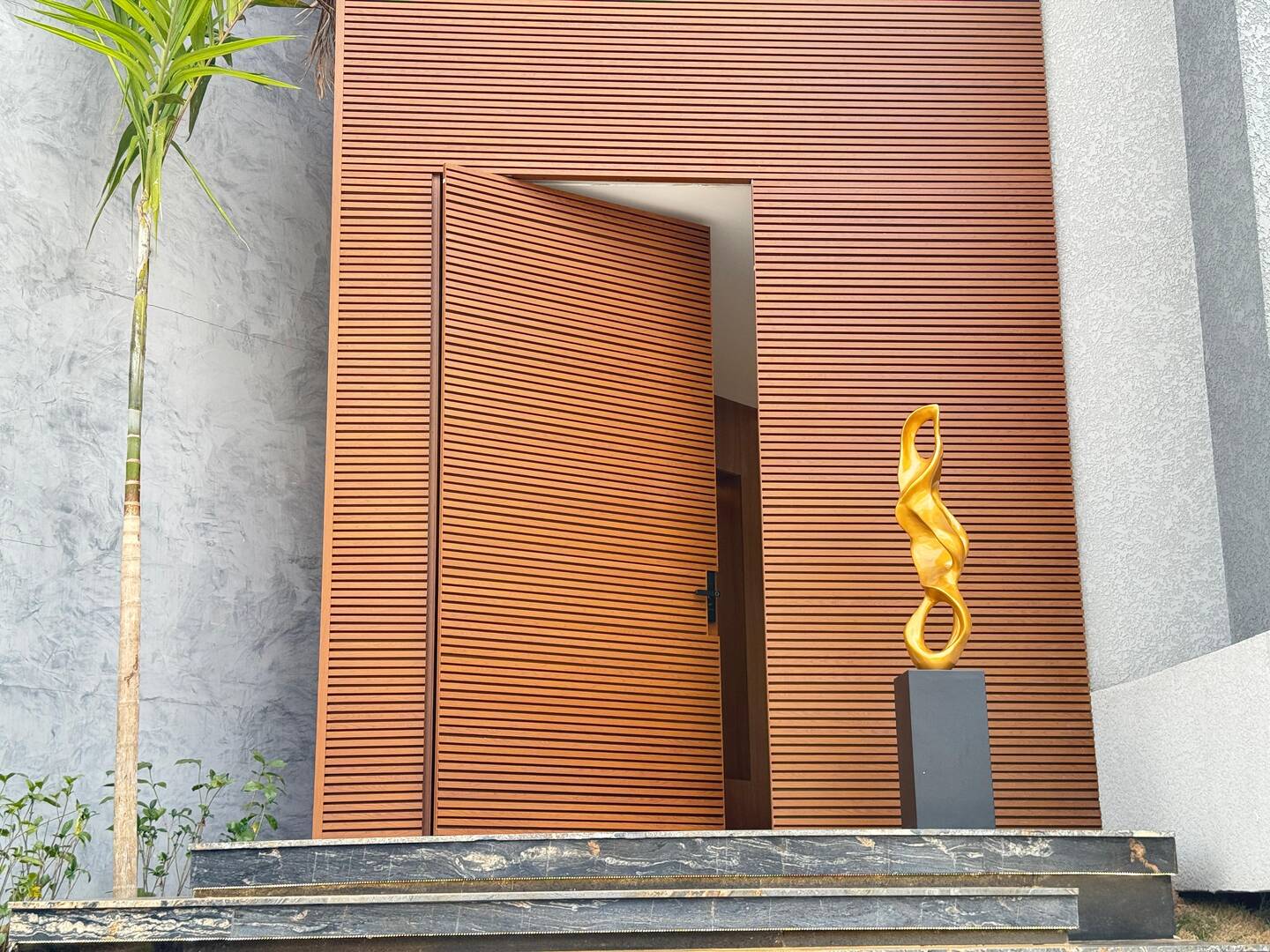Casa Contemporânea à Venda no Tamboré 1 com 5 Suítes e Lazer Integrado