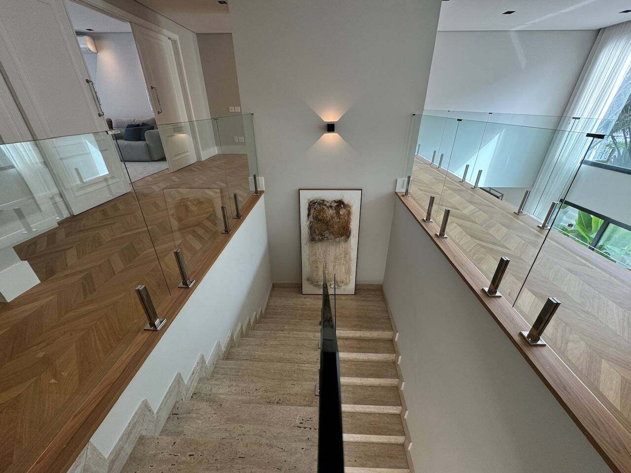 Casa de Alto Padrão com Elevador e Área Gourmet Integrada em Alphaville