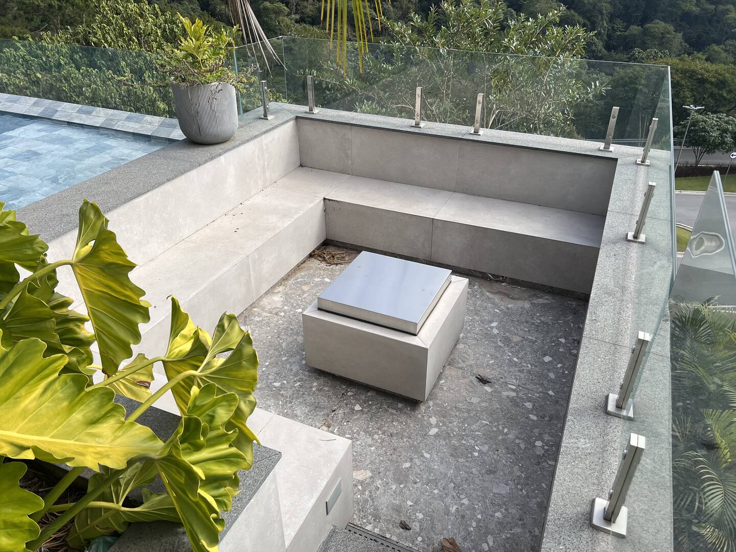 Casa contemporânea com lazer completo e elevador